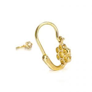 Arany baba fülbevaló áttört virág mintával és fehér kővel - 14K előlkapcsos zár - 