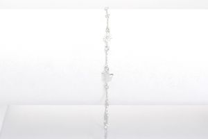 Ezüst bokalánc virág és pillangó díszítéssel - 