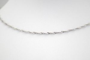 Ezüst nyaklánc elegáns vékony szingapúri ródiumbevonatos 3mm - Baba arany fülbevaló