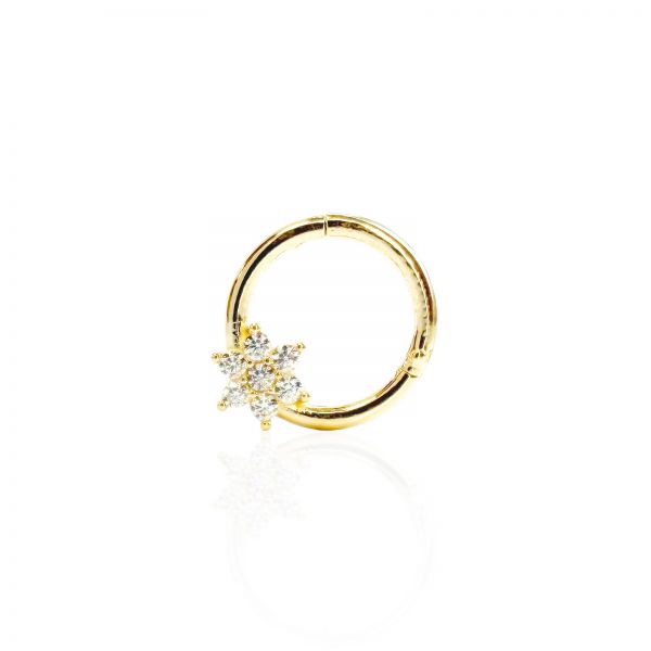 Arany színű csillag formájú piercing - ragyogj, mint egy igazi sztár!