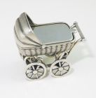 Ezüst babakocsi fogtartós keresztelési ajándék